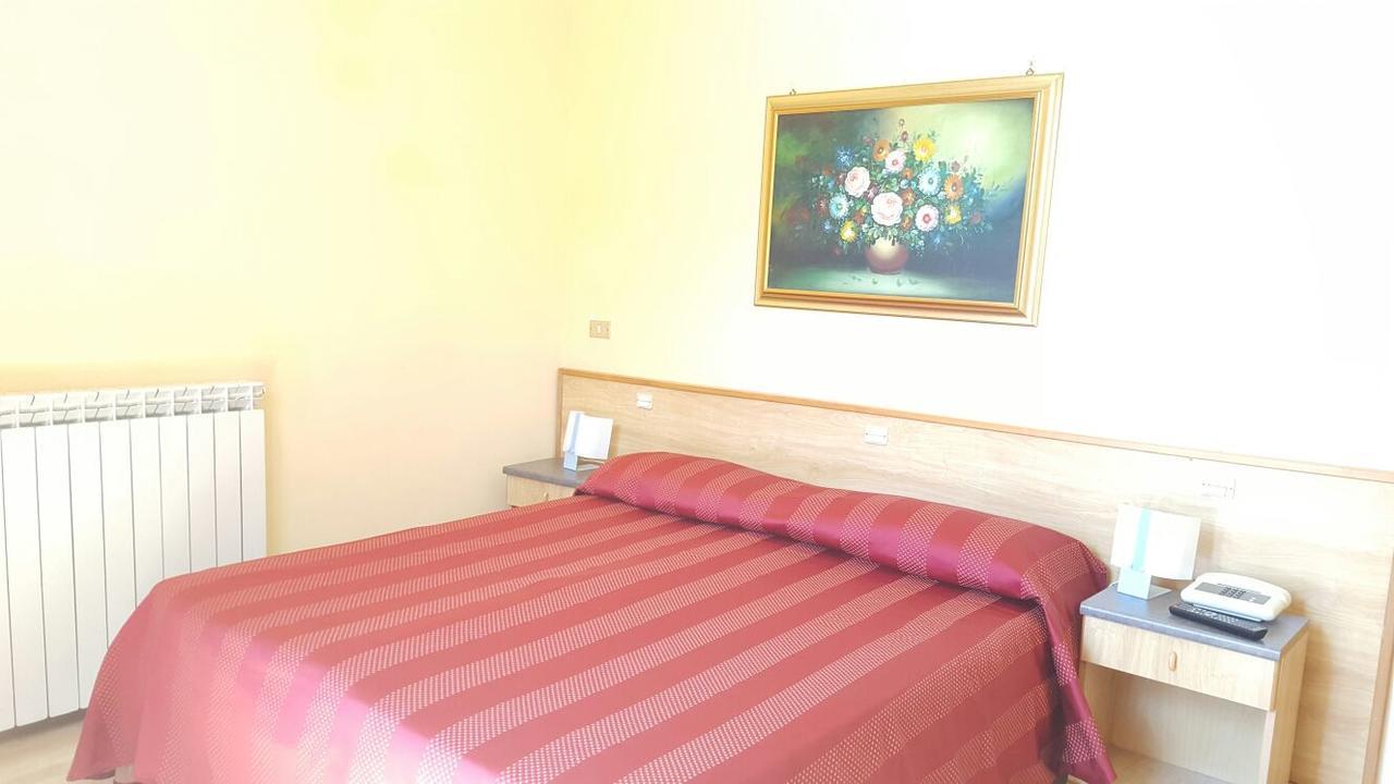 Albergo Savoia ออสเปดาเลตตี ภายนอก รูปภาพ